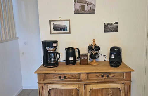 Ploerdut Cottage | Ker Adèle: cosy longère in the heart of a wood