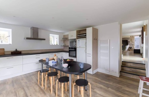 Lampaul-Ploudalmezeau Ski Chalet | Kerdibis - Charming Britain house near the sea