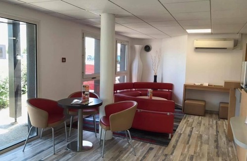 Castelculier Hotel | Kyriad Direct Agen-Castelculier