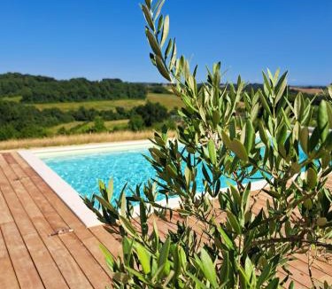 Beaumarches House | Lôu cayrou