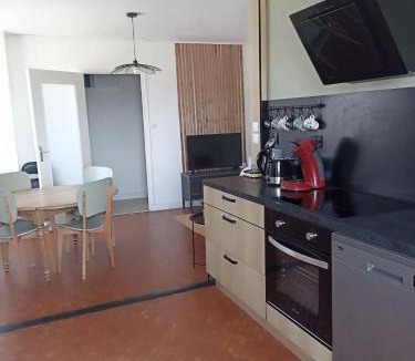 Auzances Apartment | L' étape de la Tour