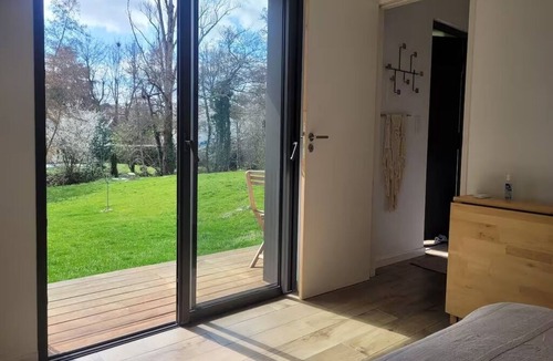 Pibrac Cottage | L'ANNEXE DE PIBRAC, a stone's throw from the forest