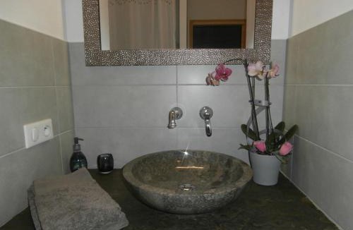 Saint-Thegonnec Loc-Eguiner Bed & Breakfast | L'Apothéis