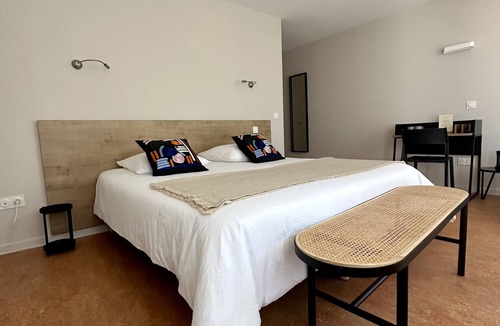 Sainte-Genevieve-sur-Argence Hotel | L'Argence