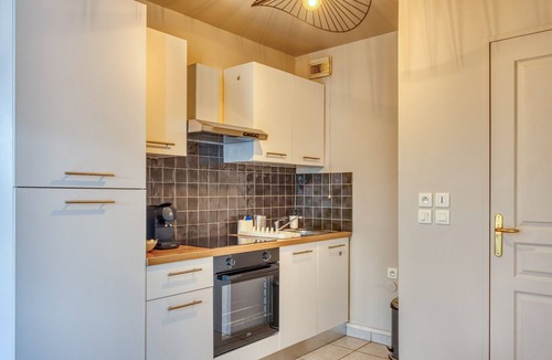 Bron Apartment | L’Atmosphère – Agréable T2 avec terrasse – 2 pers – Tram T5