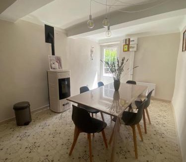 Les Mees House | L'authentique