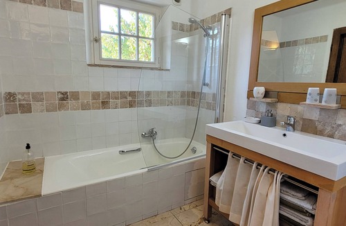 Tourrettes Bed & Breakfast | L'escale Provencale