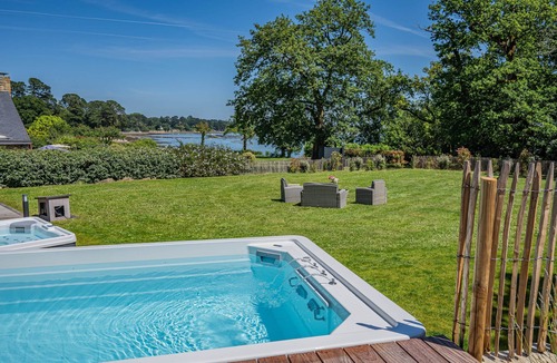 Arradon House | L'Escale - Spa, waterfront sauna