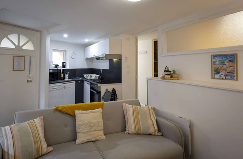 Chatel-Guyon Apartment | L'Escapade - 1 bedroom - 2 people - Terrace