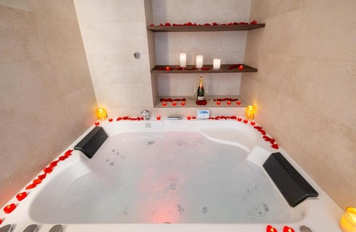 Tournefeuille Apartment | L'Escapade Indigo - Balnéo - Sauna