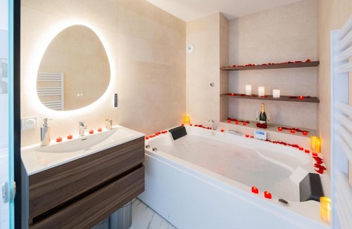 Tournefeuille Apartment | L'Escapade Indigo - Balnéo - Sauna