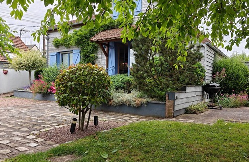 Cottenchy House | L'Escapade Picarde - 4 people - 2 bedrooms - Billiards - Near Amiens