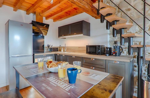 Romans-sur-Isere Apartment | L'escarpin - Billiards - Historic