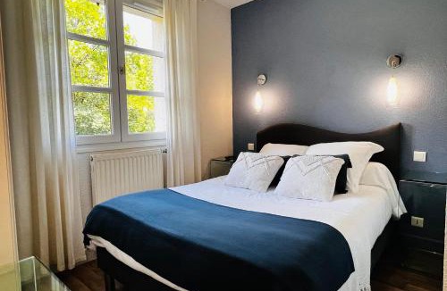 Saint-Jacques-des-Blats Hotel | L'Escoundillou