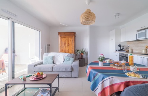 Saint-Mathieu-de-Treviers Apartment | L’Hortus – Terrasse – Nature – Parking