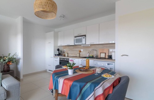Saint-Mathieu-de-Treviers Apartment | L’Hortus – Terrasse – Nature – Parking