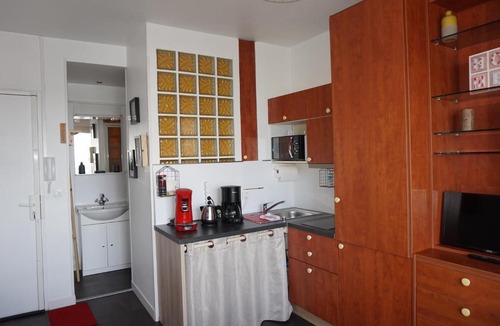 Bourg-l'Eveque Apartment | L'Horizon, studio tout confort, vue panoramique