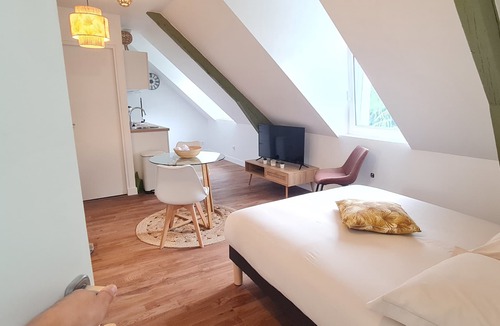 Pontivy Apartment | L'Imperial 9 Studio confort - dernier étage - centre ville