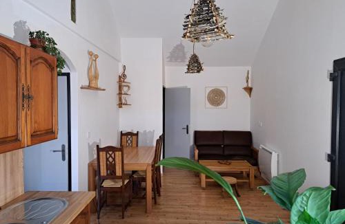 Saint-Appolinaire Apartment | L'Isba