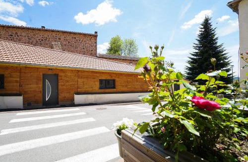 Saint-Appolinaire Apartment | L'Isba