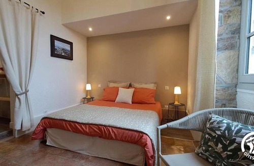 Cordes-sur-Ciel Bed & Breakfast | L'orée de la grésigne