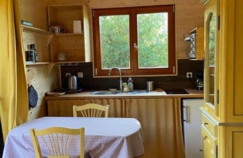 Praly Cabin | La Cabane du Bonheur in the Eyrieux valley