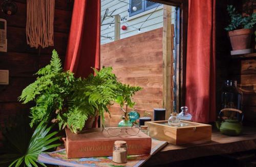 Le Puy-Saint-Bonnet Ski Chalet | La Cabane de l'Explorateur - Hébergement insolite avec spa