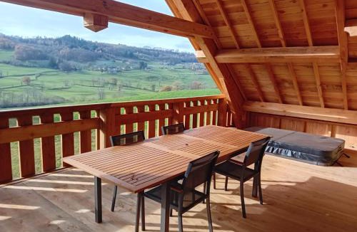 Saint-Cernin Ski Chalet | La Cabane de Sophie - Nature et Calme