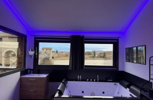 Andance Apartment | La Cachette du Pont - Studio Cosy et Lumineux