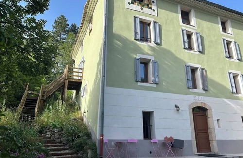 Castellane House | La Calade