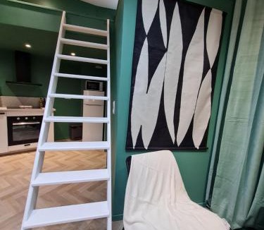 Riom Apartment | La Canopée