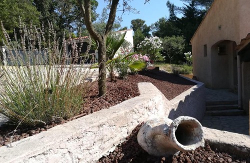 Le Castellet Cabin | La Carmagnole