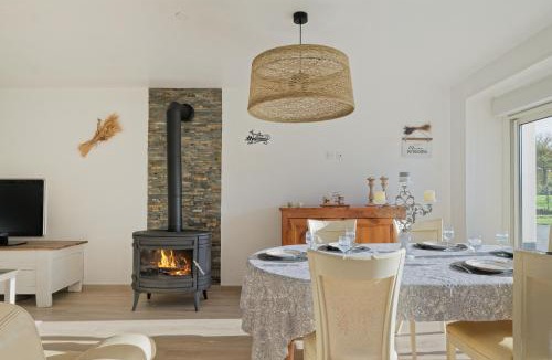 Neant-sur-Yvel House | La Clairière de Merlin