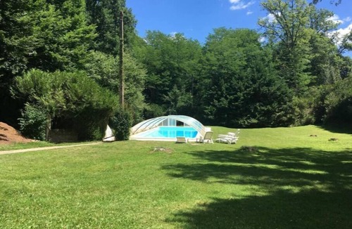 Brantome-en-Perigord House | La Claperie, family home with wooden park and private pool.