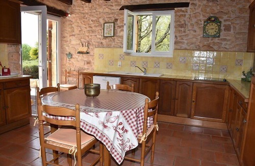 Saint-Chamassy House | La demeure fleurie, private swimming pool