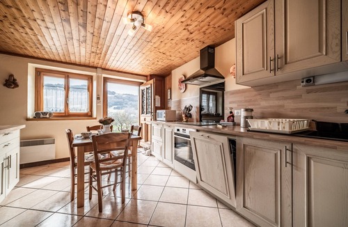 Taninges House | La Ferme De La Plaigne: Mountain Views, Private Terrace & Wi-Fi