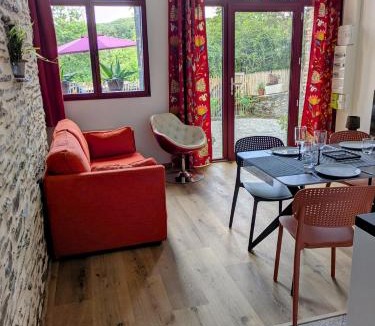 La Gacilly Apartment | La Forge - plain-pied, terrasse et calme à La Gacilly