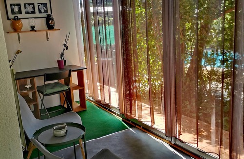 La Garde Apartment | LA GARDE 83. 2-person apartment with private pool, wooded setting