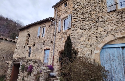 Montjoux House | La Lance
