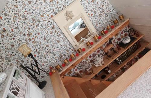 Saint-Carreuc Bed & Breakfast | La maison bric et broc