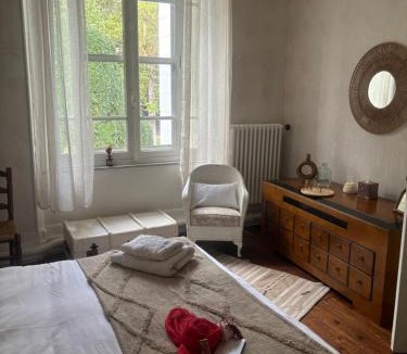 Esperaza House | La Maison d'hôtes du Chapelier