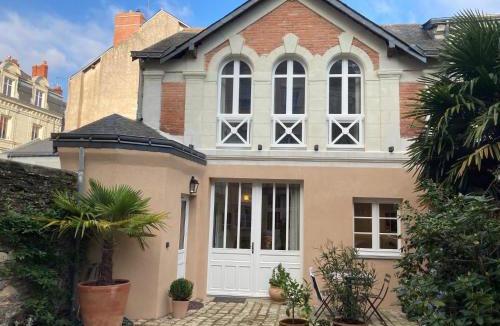 Angers Apartment | La Maison du Cocher - Studio climatisé en Hypercentre