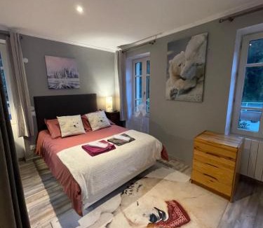 Moutiers Apartment | la Montagnette l oursson CHAMBRE maison en travaux de 10h a 17h
