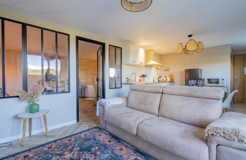 Roquefort-la-Bedoule Apartment | La Parenthèse en Provence - Appt Balnéothérapie