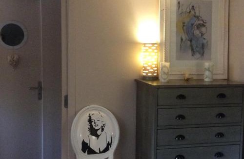 Lavault-Sainte-Anne Bed & Breakfast | La Parenthèse