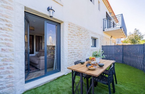 Roquefort-la-Bedoule Apartment | La Parenthèse en Provence - Appt Balnéothérapie