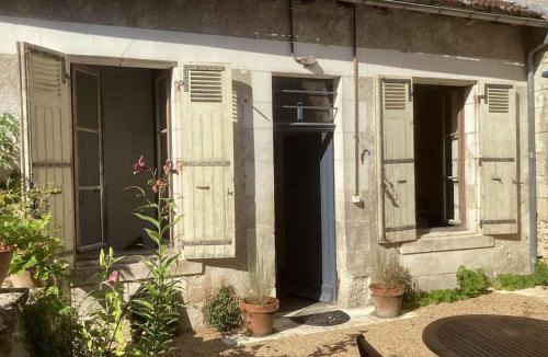 Bourdeilles House | La Petite Maison