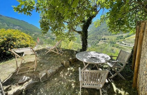 Montaulieu House | La Petite Maison