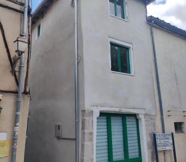 Saint-Antonin Noble Val Apartment | La petite maison