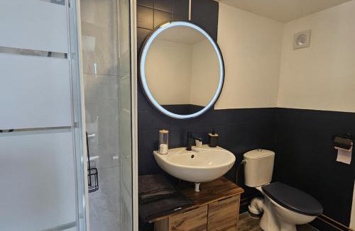 Sarzeau Ski Chalet | La Petite Maison